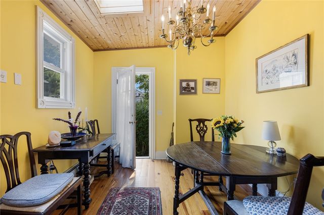 20 Berkeley Avenue 2, Newport, RI 02840