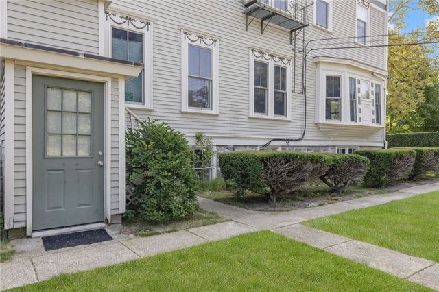 20 Berkeley Avenue 2, Newport, RI 02840