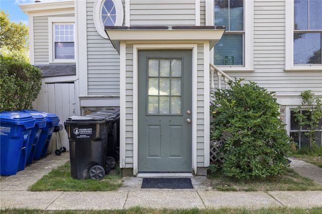 20 Berkeley Avenue 2, Newport, RI 02840