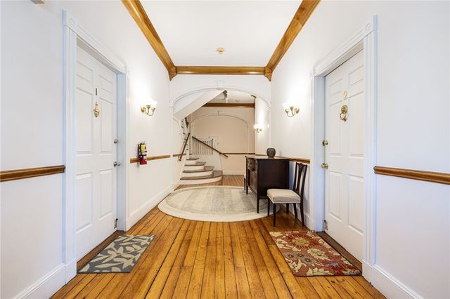 20 Berkeley Avenue 2, Newport, RI 02840