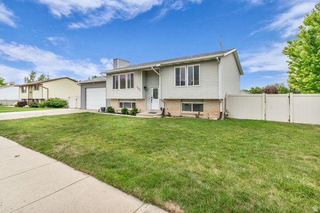 1282 S 875 W, Woods Cross, UT 84087