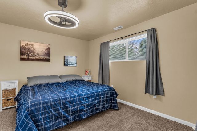 1282 S 875 W, Woods Cross, UT 84087
