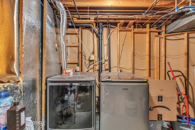 1282 S 875 W, Woods Cross, UT 84087