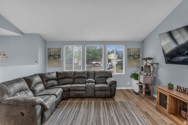 1282 S 875 W, Woods Cross, UT 84087