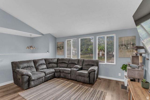 1282 S 875 W, Woods Cross, UT 84087
