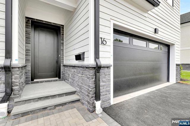 16 Feldman, Paramus, NJ 07652
