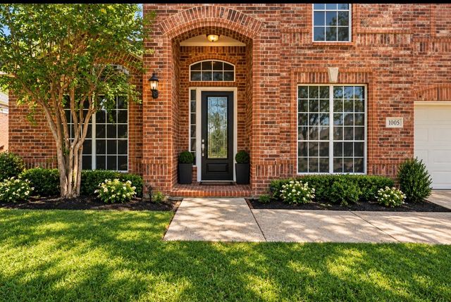 1005 Raspberry Lane, Desoto, TX 75115