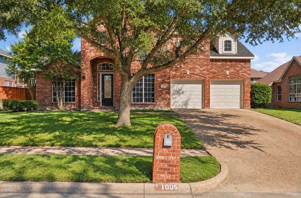 1005 Raspberry Lane, Desoto, TX 75115