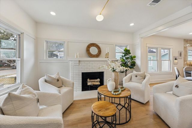 1111 Fugate Street, Houston, TX 77009