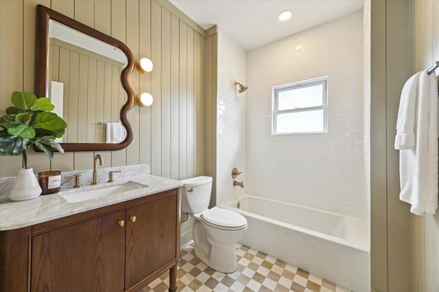 1111 Fugate Street, Houston, TX 77009