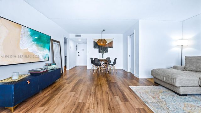 2750 NE 183rd St 1610, Aventura, FL 33160