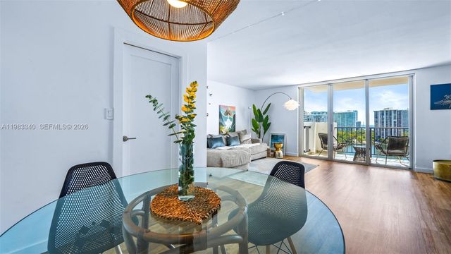 2750 NE 183rd St 1610, Aventura, FL 33160