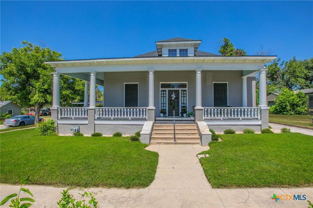 Image 1 of property listing at 818 S 3rd Street, Temple, TX 76504