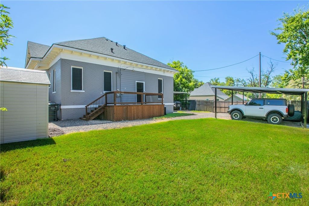 Image 25 of property listing at 818 S 3rd Street, Temple, TX 76504