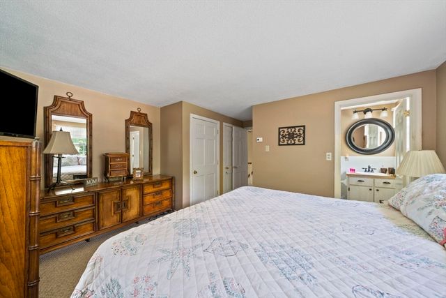 453 Elm St, Duxbury, MA 02332