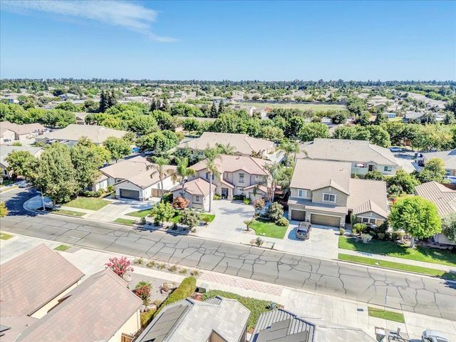3615 W Sunnyview Avenue, Visalia, CA 93291