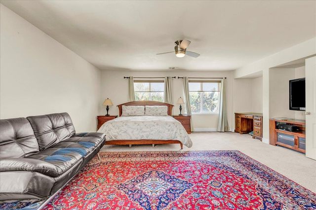 3615 W Sunnyview Avenue, Visalia, CA 93291