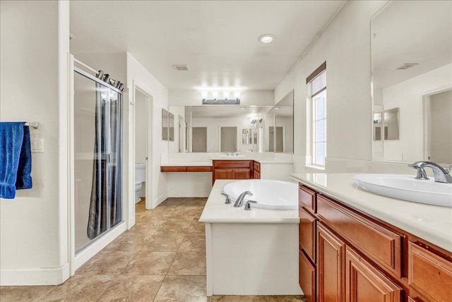 3615 W Sunnyview Avenue, Visalia, CA 93291