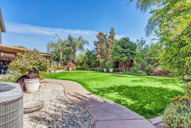 3615 W Sunnyview Avenue, Visalia, CA 93291