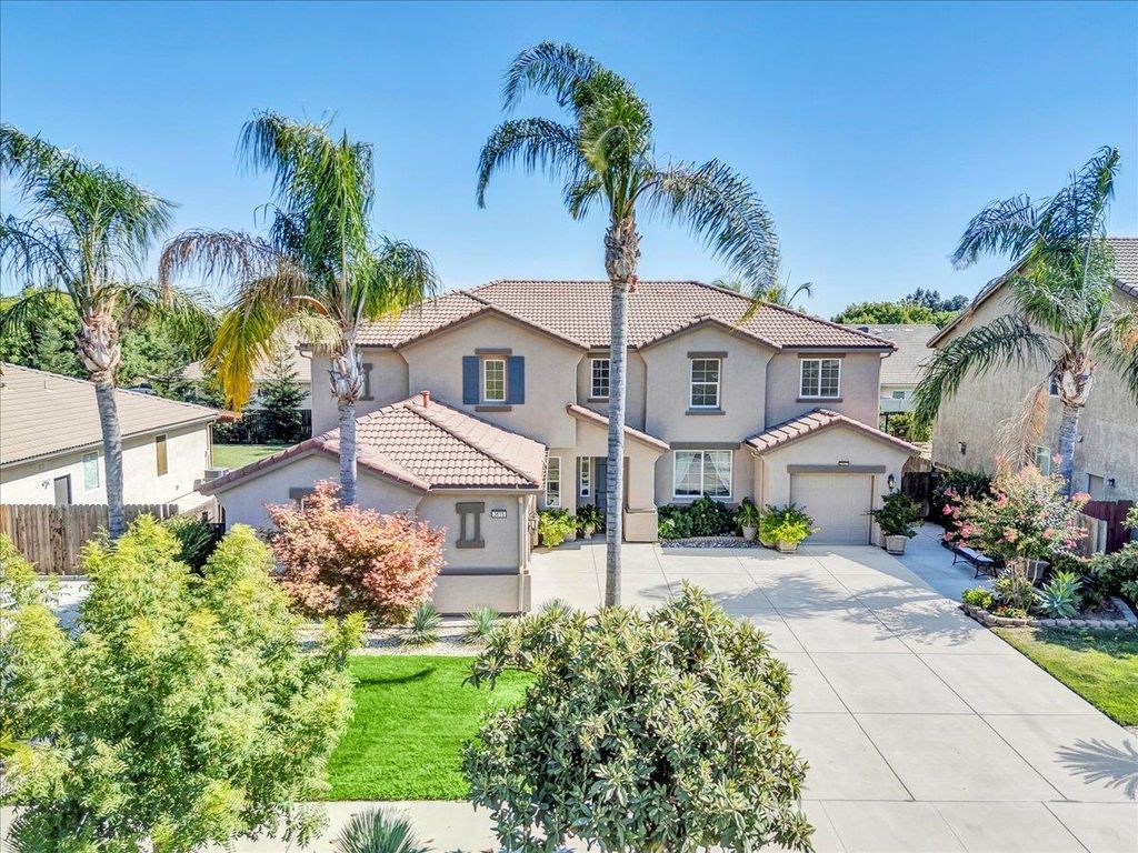 3615 W Sunnyview Avenue, Visalia, CA 93291