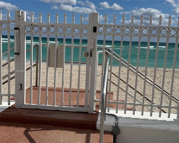 3505 S Ocean Dr 311, Hollywood, FL 33019