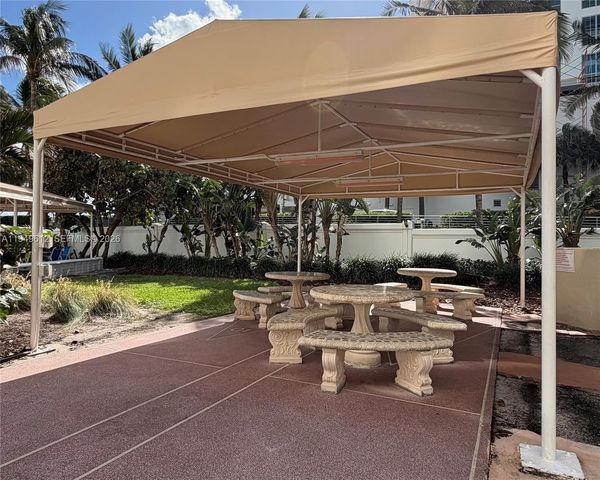 3505 S Ocean Dr 311, Hollywood, FL 33019