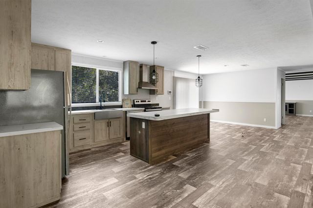 715 N Royal Drive, Bullard, TX 75757