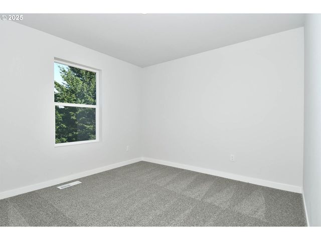 5905 Ne 68TH St, Vancouver, WA 98661