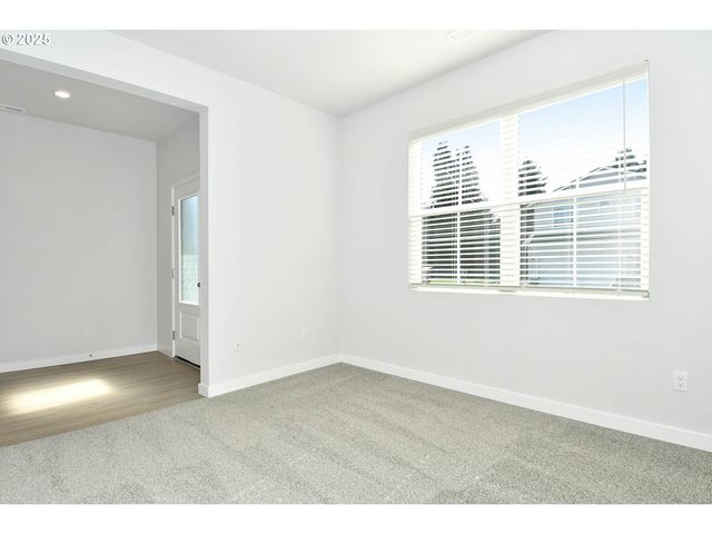 5905 Ne 68TH St, Vancouver, WA 98661