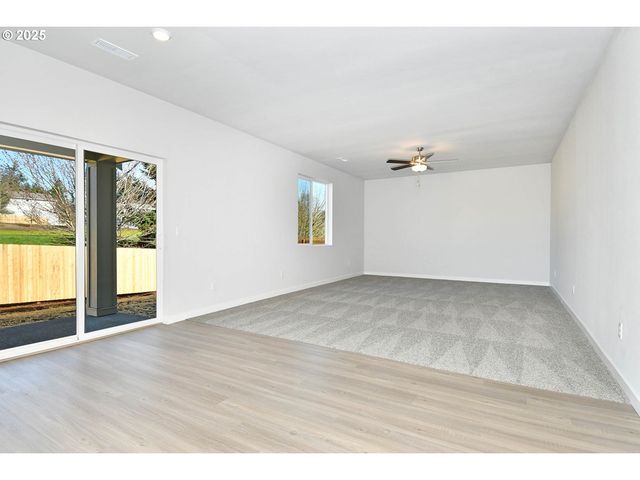 5905 Ne 68TH St, Vancouver, WA 98661