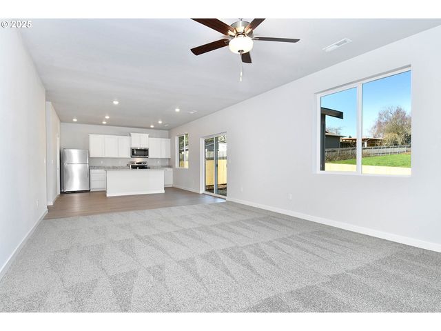 5905 Ne 68TH St, Vancouver, WA 98661