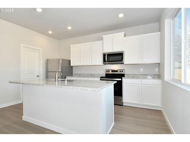 5905 Ne 68TH St, Vancouver, WA 98661