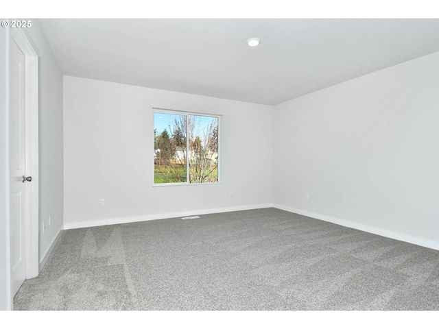 5905 Ne 68TH St, Vancouver, WA 98661