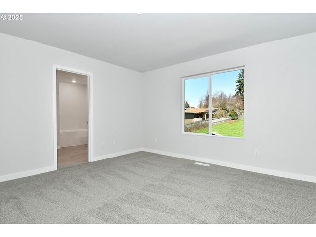 5905 Ne 68TH St, Vancouver, WA 98661