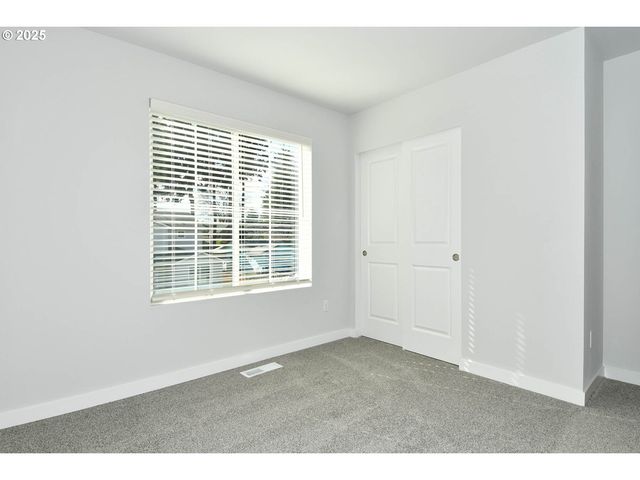 5905 Ne 68TH St, Vancouver, WA 98661