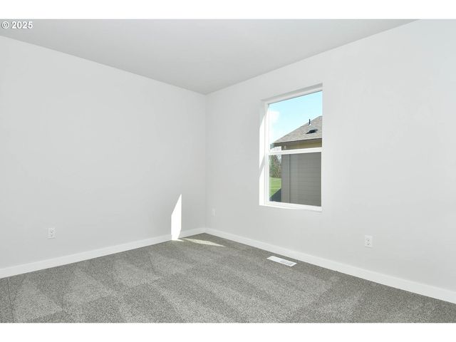 5905 Ne 68TH St, Vancouver, WA 98661