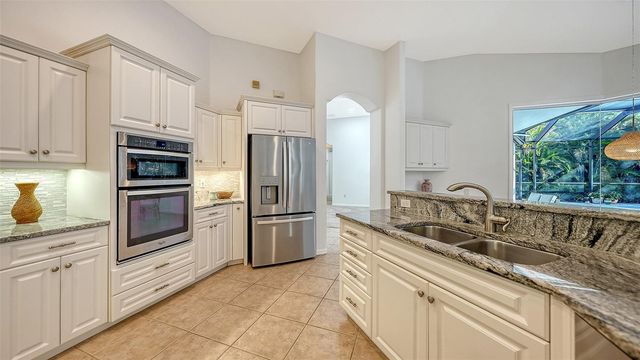 9506 ROYAL CALCUTTA PLACE, Bradenton, FL 34202