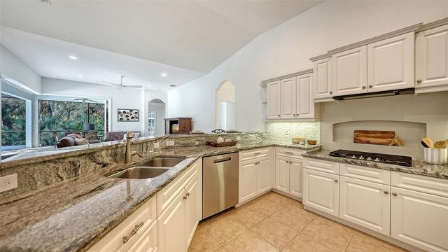 9506 ROYAL CALCUTTA PLACE, Bradenton, FL 34202