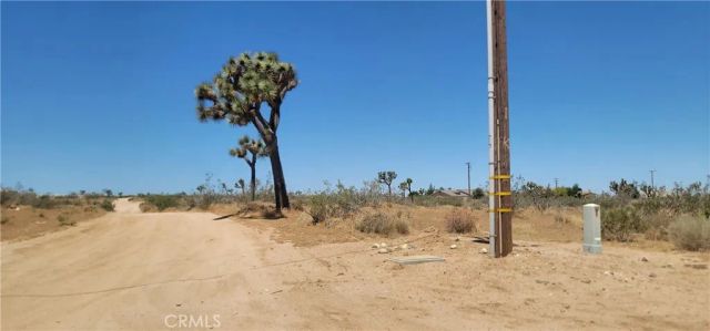 12350 Pueblo Trl, Phelan, CA 92392