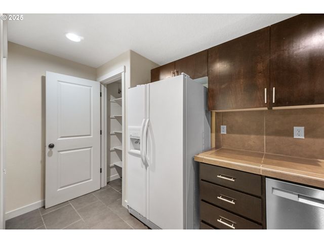630 Ne ADWICK Dr, Hillsboro, OR 97006