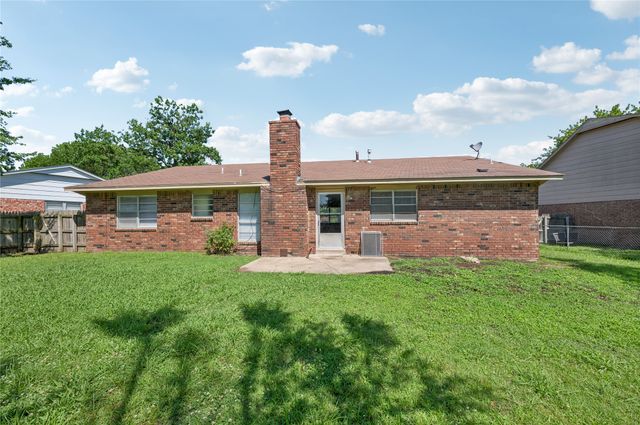 8966 E 56th Place, Tulsa, OK 74145