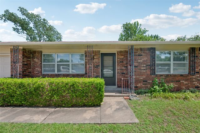8966 E 56th Place, Tulsa, OK 74145