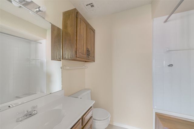 8966 E 56th Place, Tulsa, OK 74145