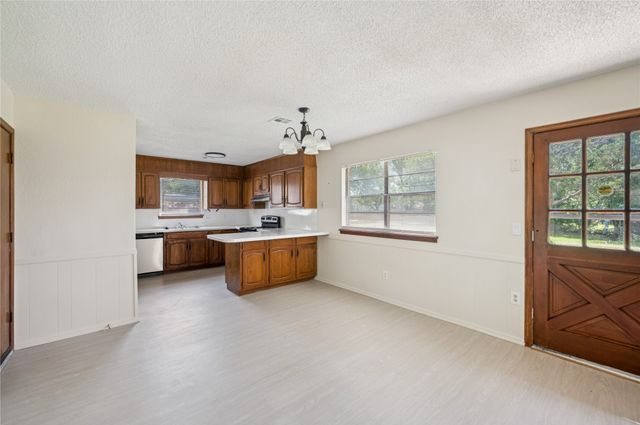 8966 E 56th Place, Tulsa, OK 74145