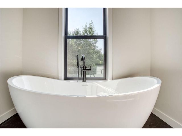251 Saddle Ridge Lane, River Falls, WI 54022