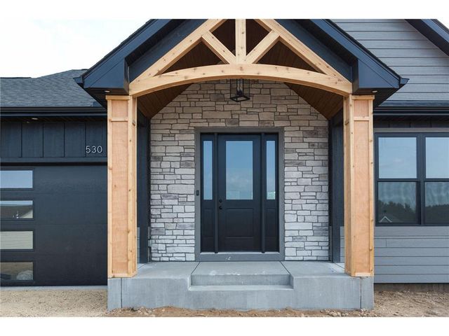 251 Saddle Ridge Lane, River Falls, WI 54022