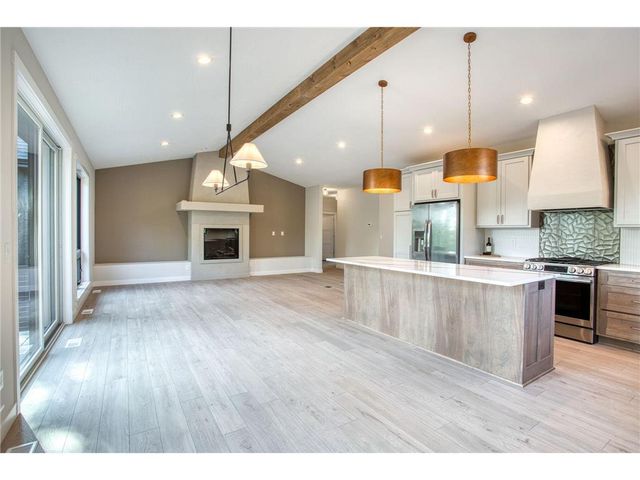251 Saddle Ridge Lane, River Falls, WI 54022