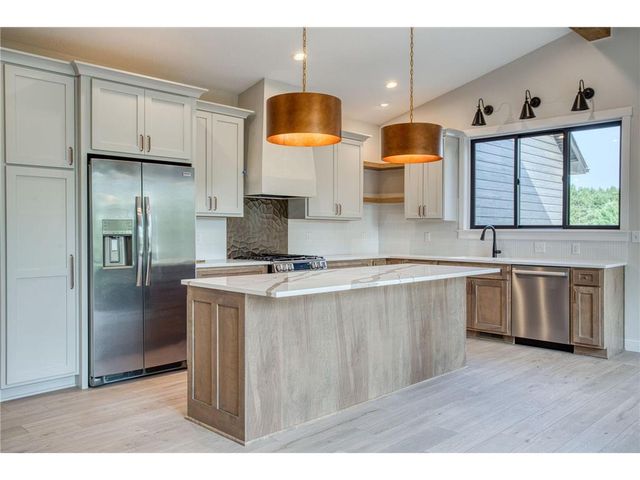 251 Saddle Ridge Lane, River Falls, WI 54022