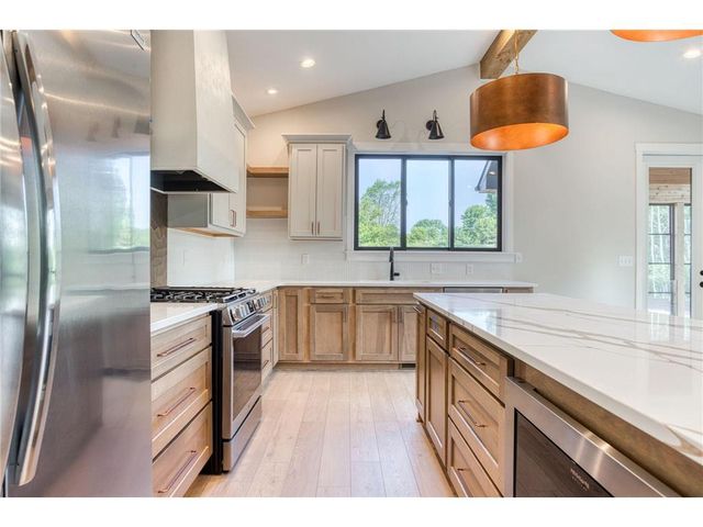 251 Saddle Ridge Lane, River Falls, WI 54022
