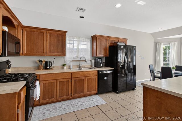 1004 S 75th Street, Broken Arrow, OK 74014